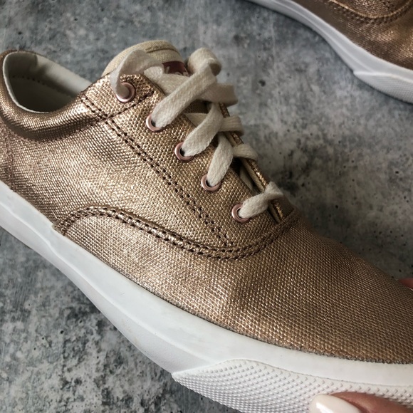 New Keds Rose Gold Leather Sneakers - Picture 3 of 7